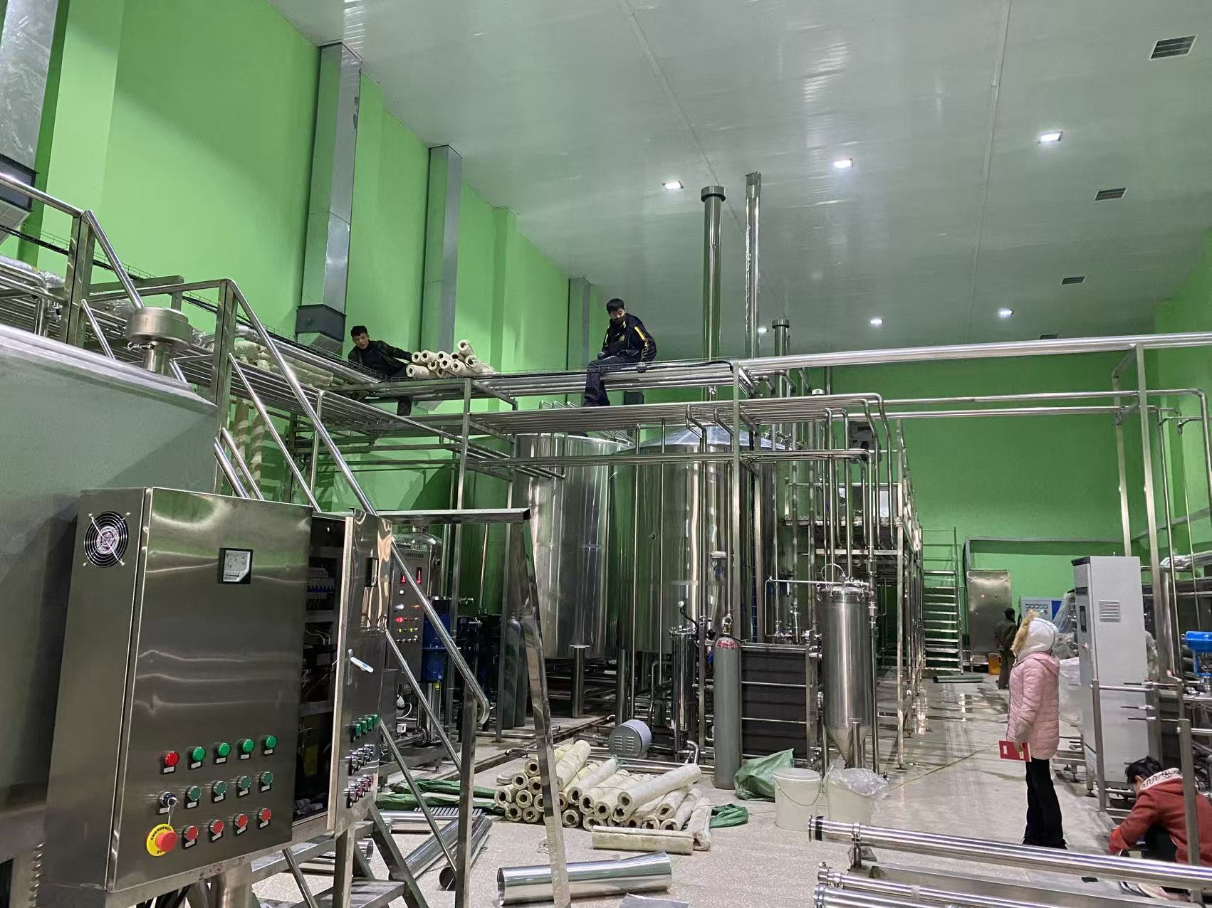 鄂尔多斯精酿啤酒设备厂—精酿啤酒设备制造：传承工艺与创新科技的交融