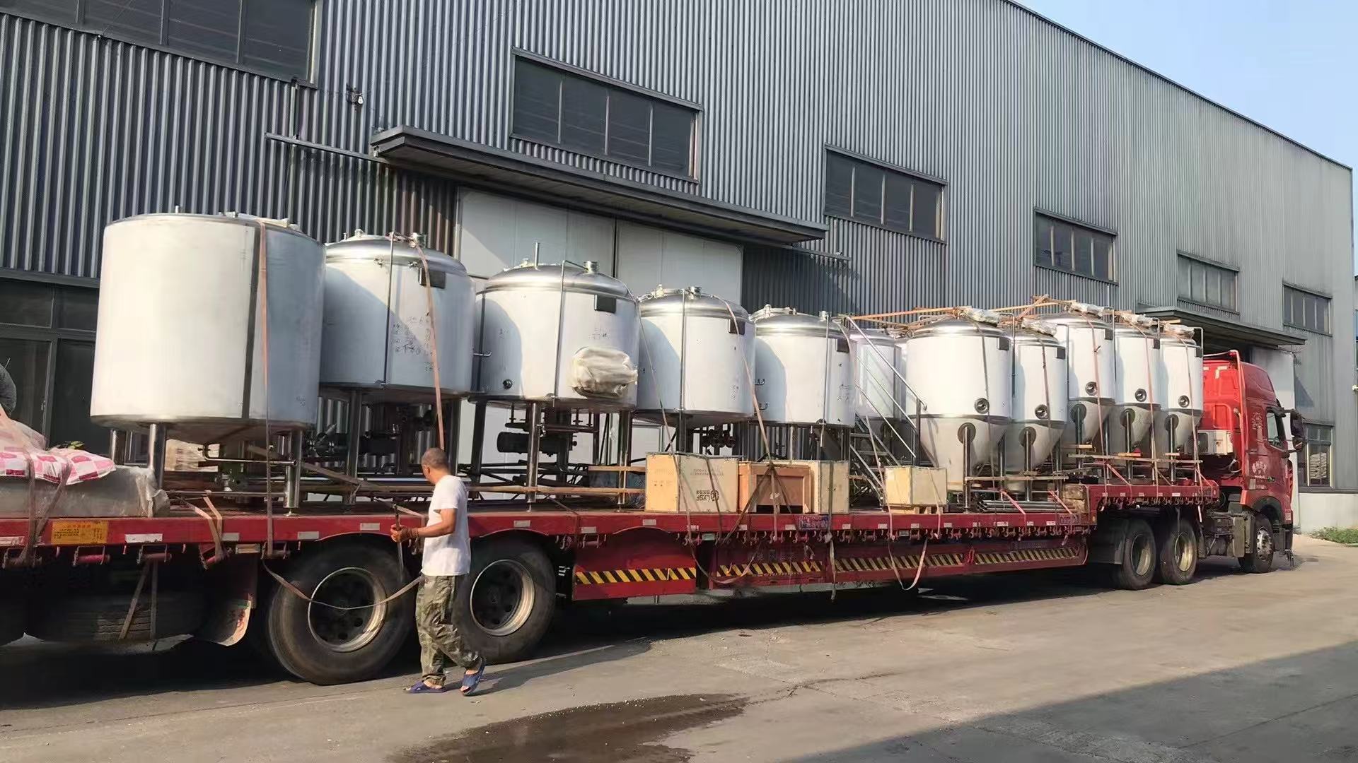 鄂尔多斯精酿啤酒设备厂—精酿啤酒设备